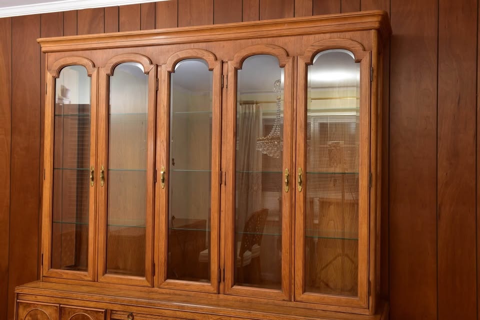 One of a kind vintage 1970s Hutch - Solid Walnut - photo 3