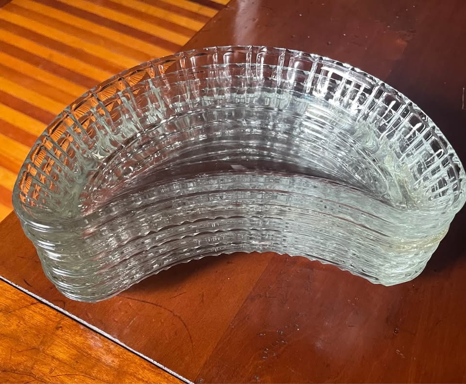 Vintage Colony Crescent Glass Side Plates - Set of 6 - photo 2