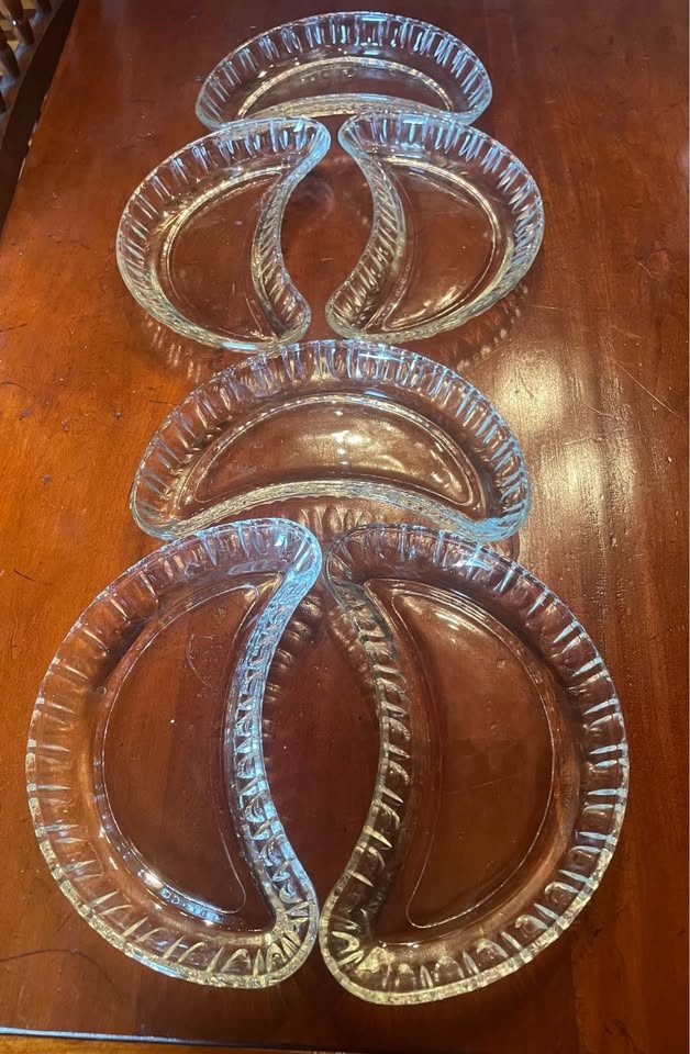Vintage Colony Crescent Glass Side Plates - Set of 6 - photo 3