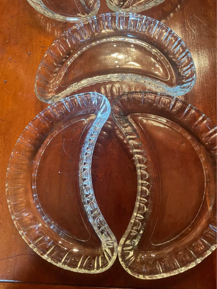 Vintage Colony Crescent Glass Side Plates - Set of 6 - photo 4