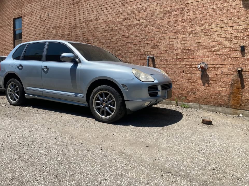 2006 Porsche Cayenne S Titanium Edition Part Out - photo 2