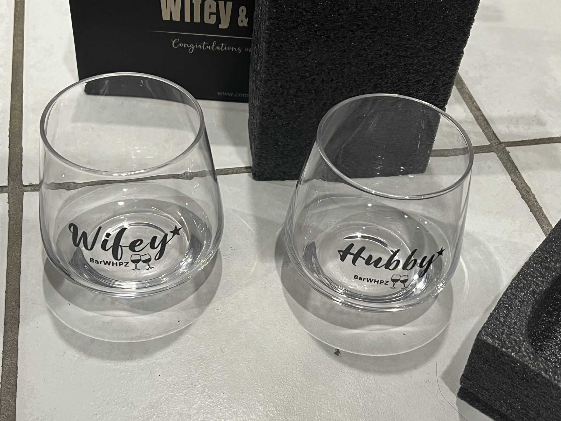 Hubby & Wifey Wine Glass Set - photo 2