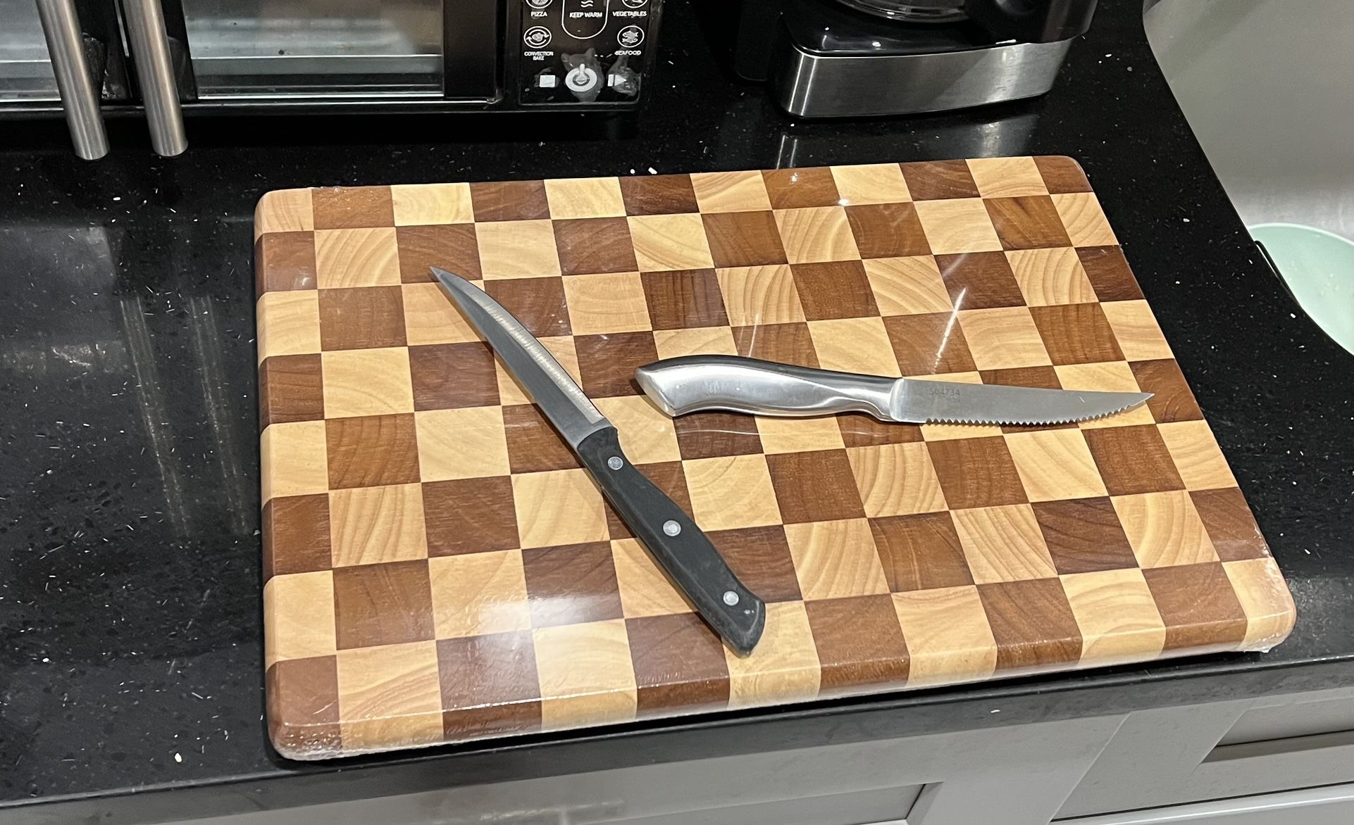 Checkered End-Grain Wooden Cutting Board - photo 2