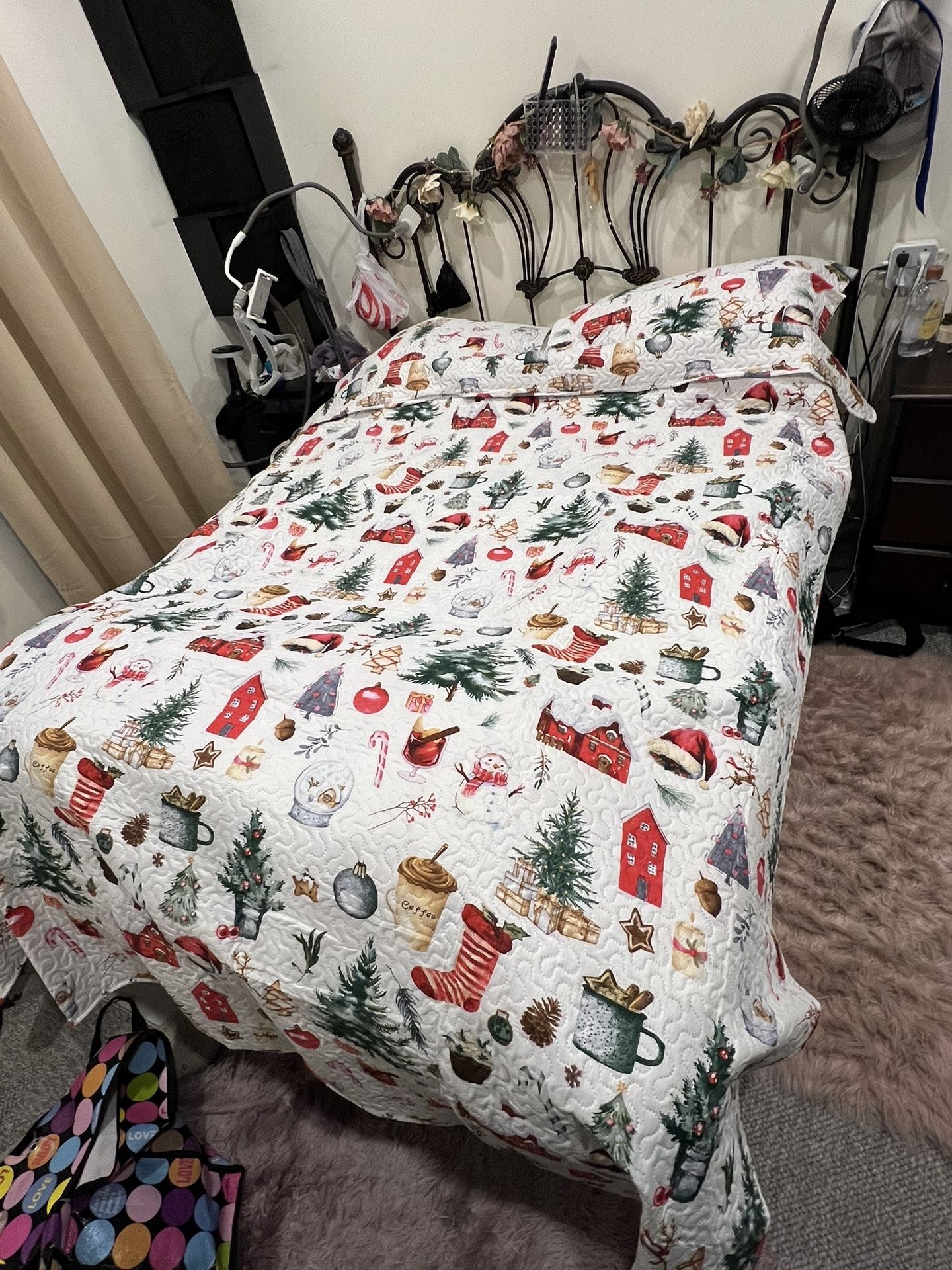 Holiday Pillow And Blanket Queens Size - photo 2