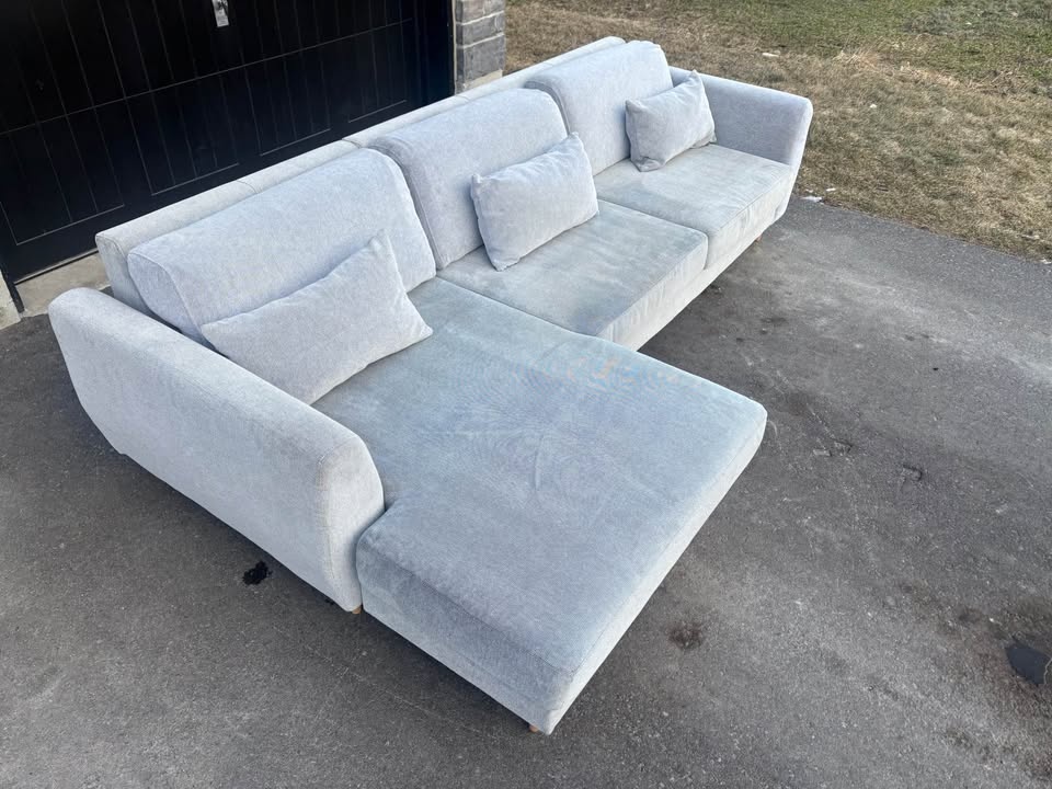 Light Grey Sectional Sofa - Free Delivery | Great Condition - photo 2