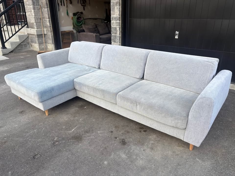Light Grey Sectional Sofa - Free Delivery | Great Condition - photo 3