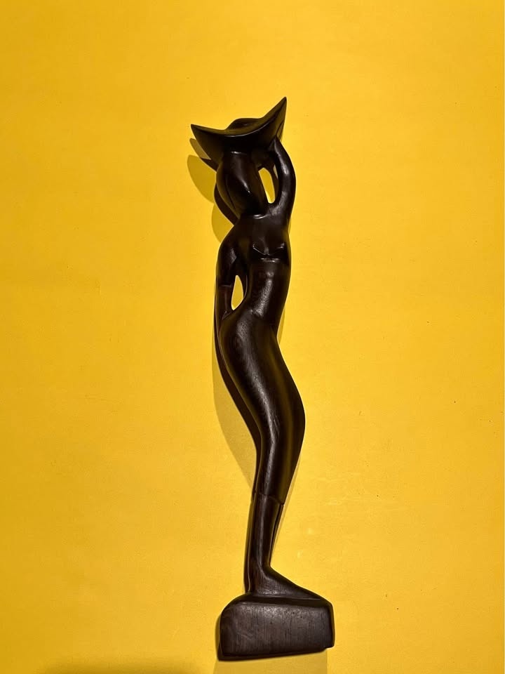 Wood sculpture