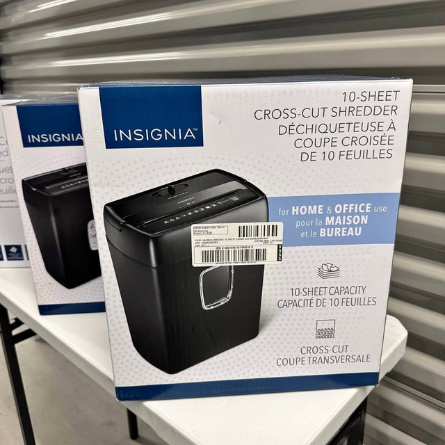 Insignia 10 & 6 Sheet Cross Cut Shredders - photo 2