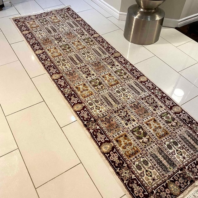 NEW - 100% Original Handwoven Runner Rug - Size 8'6 Ft