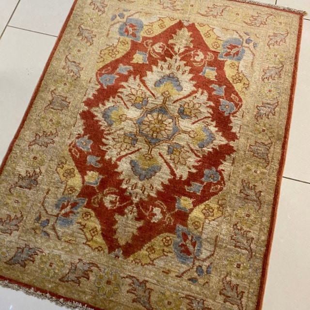 NEW - 100% Original Handwoven Area Rug - 3'9 x 2'8ft