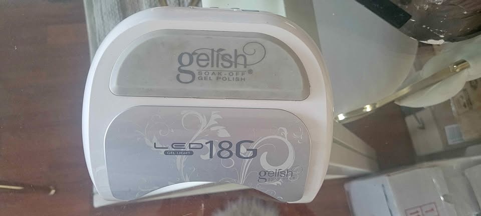 5 Gelish UV Nail Machines - Good Condition