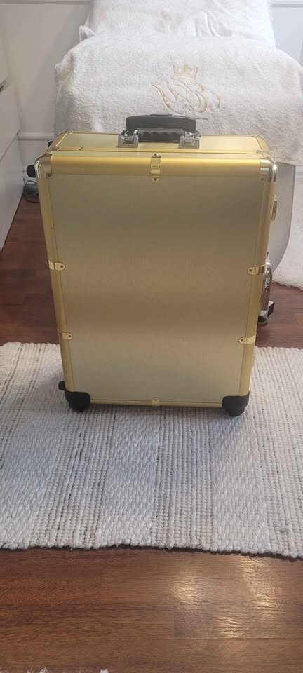 LED Light Makeup Box with Stand and Speakers - photo 2