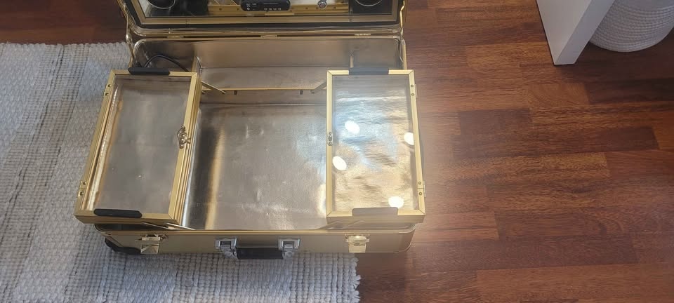 LED Light Makeup Box with Stand and Speakers - photo 5