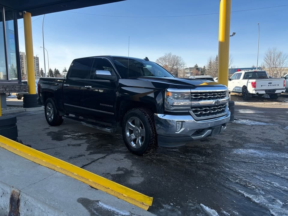 2017 Chevrolet Silverado 1500 LTZ 4WD Crew Cab - photo 5