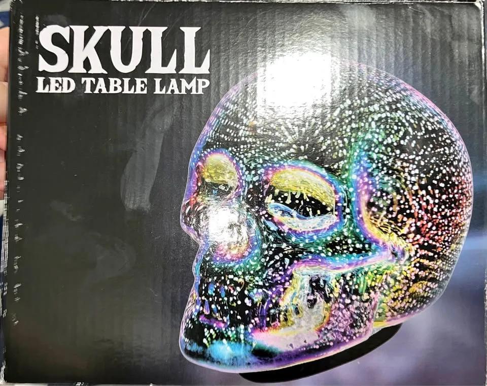 Skull Lamp thumbnail