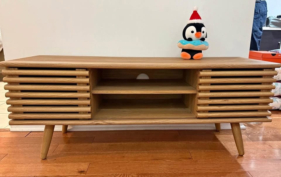 Mid-Century Modern TV Stand / Media Console – Wood Finish