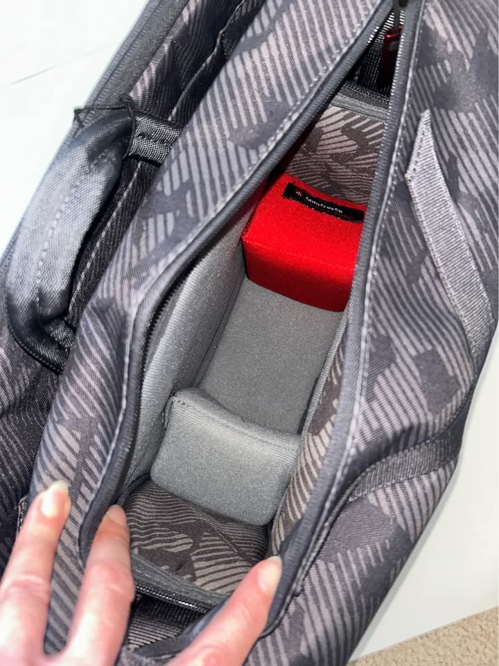 Brand New Manfrotto Noreg Camera Messenger-30 for DSLR/CSC P/U M - photo 3