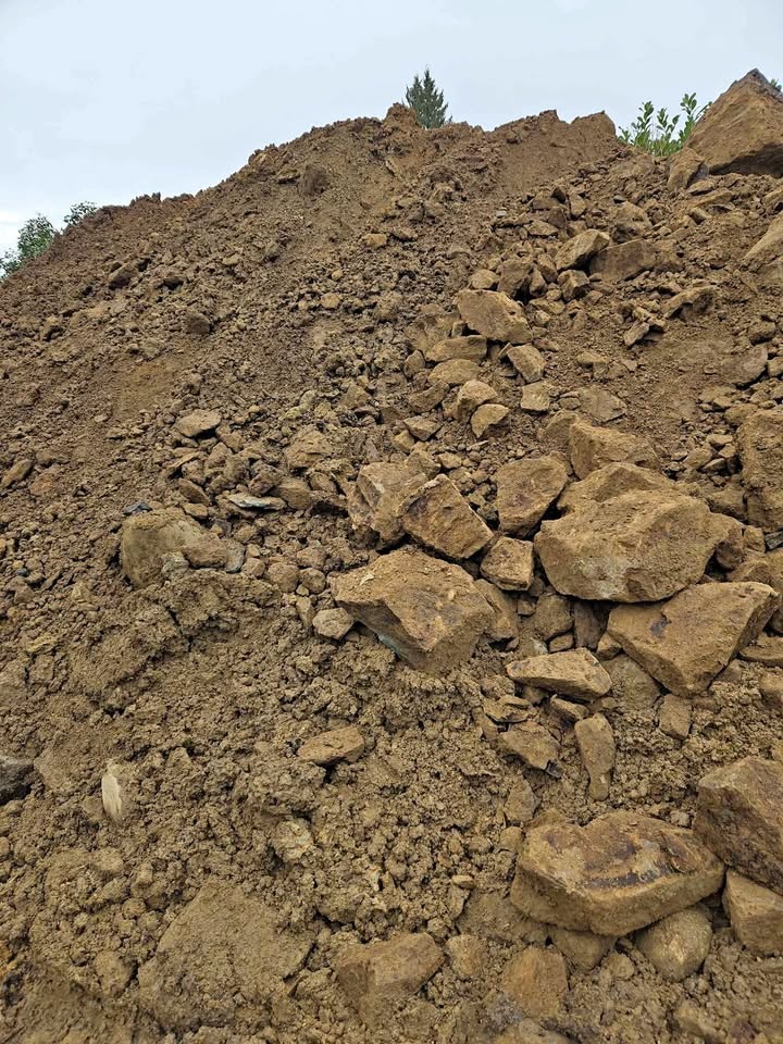 Free Fill soil / dirt / sandy pitrun/ clay