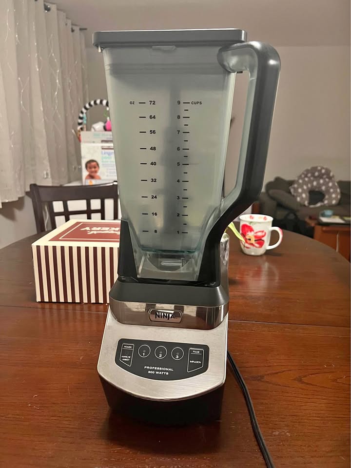 Ninja Professional 900 Watts