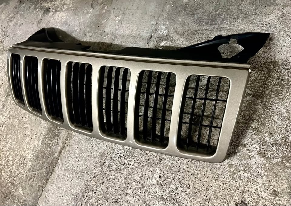 Grille for Jeep Grand Cherokee 05-07