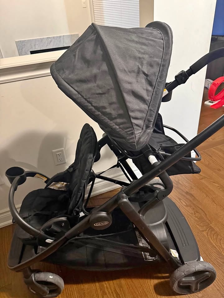 Graco Double Stroller – Excellent Condition – Perfect for Twins!