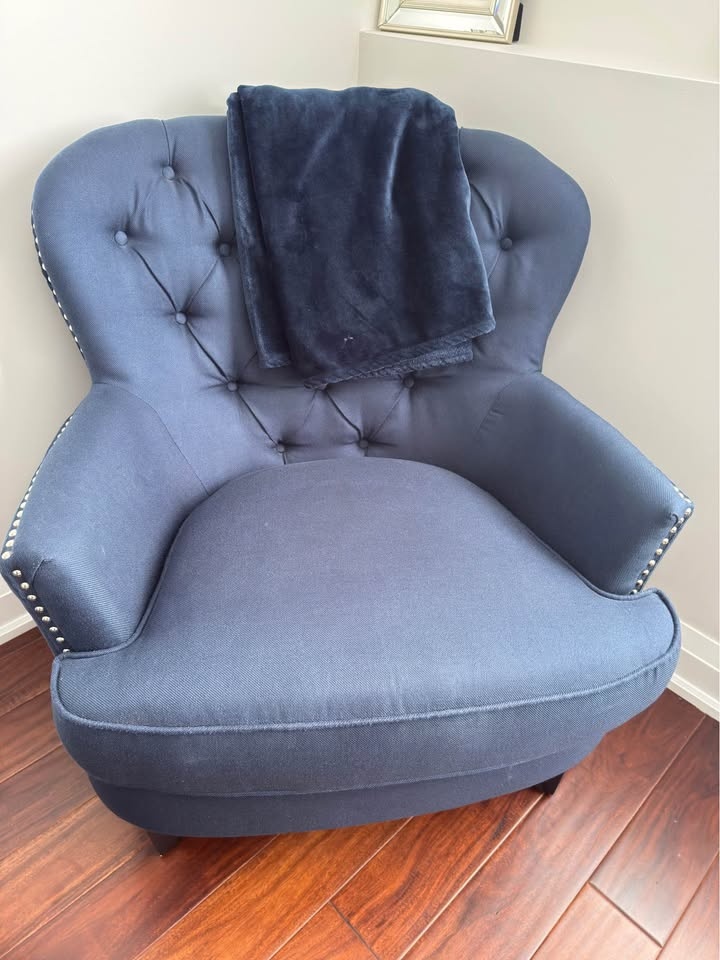 Navy Blue Upholstered Armchair with Matching Ottoman - photo 3