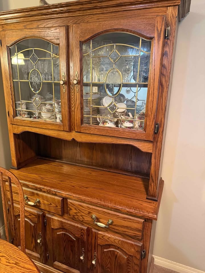 Oak Dining Room Set - photo 2