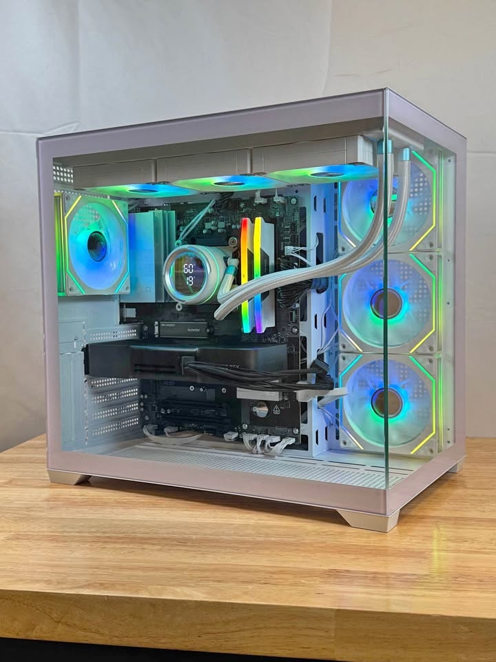 Ryzen 7 7800x3D | RTX 5070 | 32GB DDR5 | 1TB SSD GAMING PC