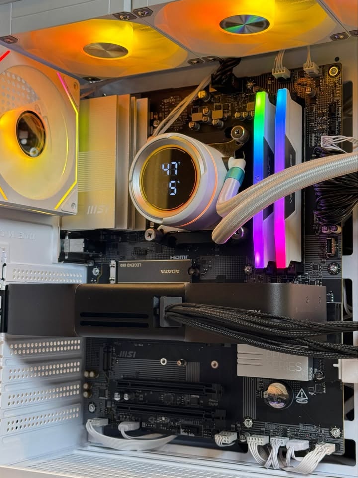 Ryzen 7 7800x3D | RTX 5070 | 32GB DDR5 | 1TB SSD GAMING PC - photo 2