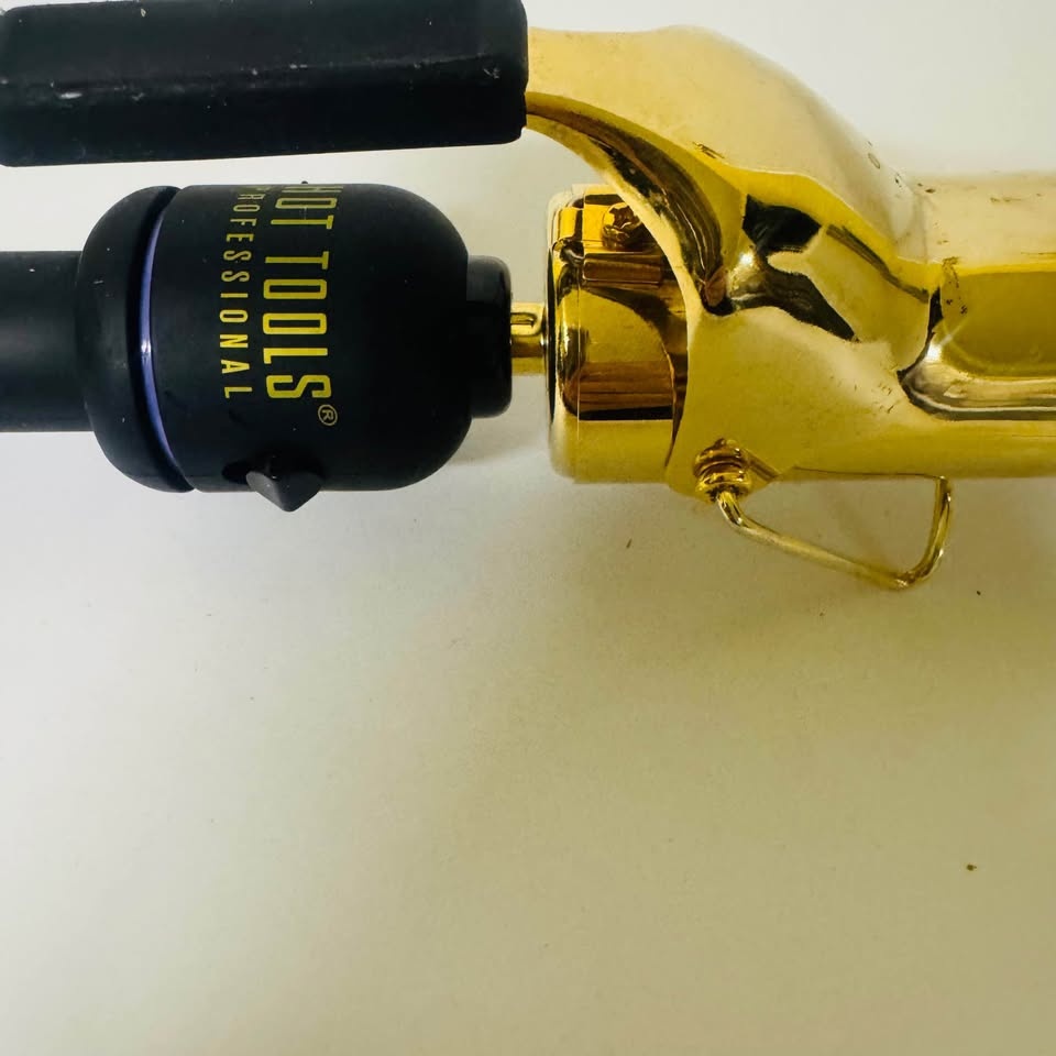 Hot Tools Professional Gold Curling Iron 1.5” XLong Barrel - photo 2