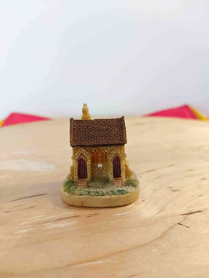 Vintage Cottage Miniature