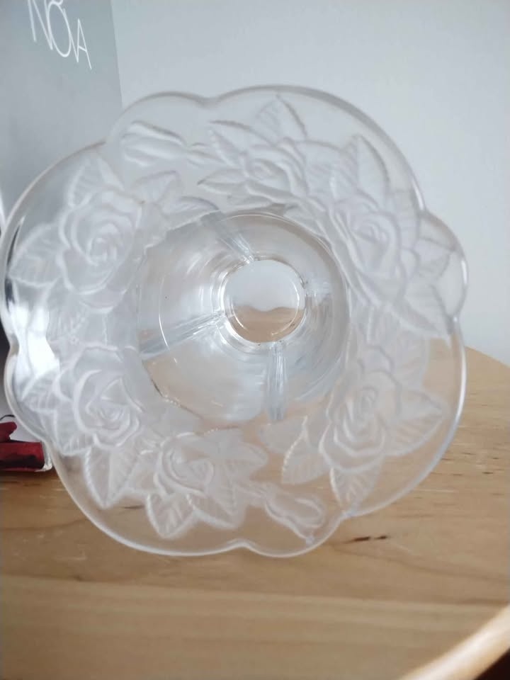 Vintage Mikasa Studio Nova Winter Rose Flower Vase - photo 2