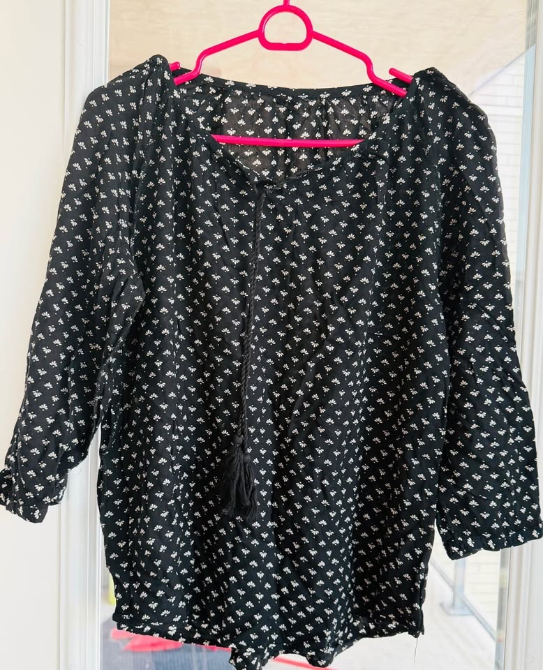 2 Women’s Kurtas/Tops – Size S/M – Cotton & Comfortable - photo 4