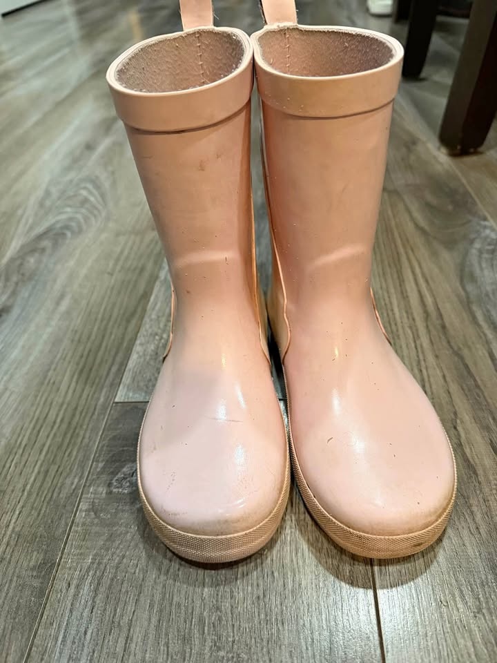Rubber boots