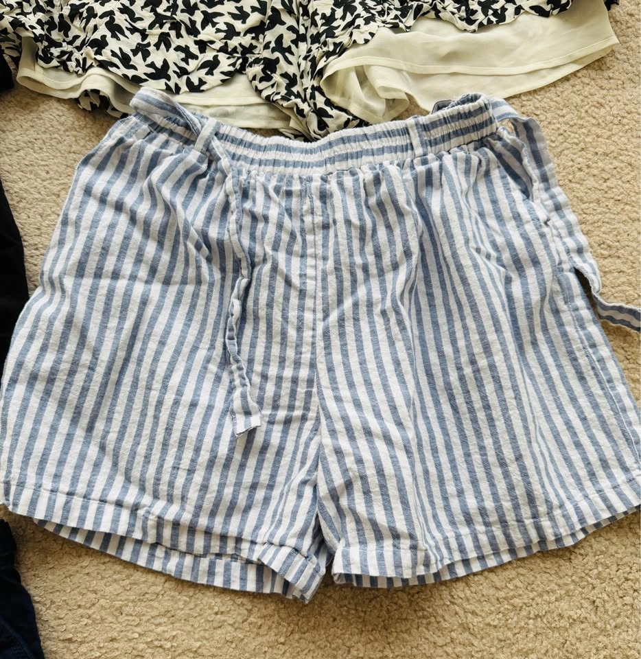 Women's Shorts Bundle (7 Pieces) | Medium/Large | Bulk Discount - photo 5