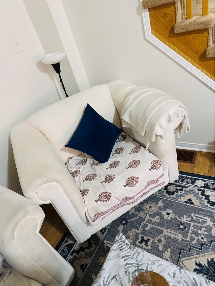 Cream-coloured Armchair. - photo 3