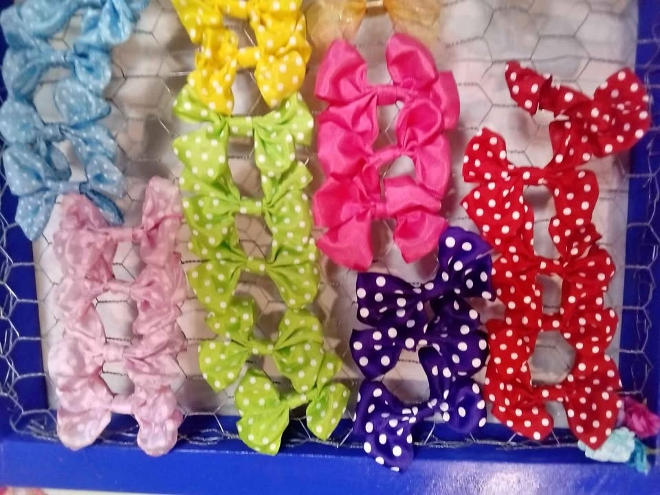 Bows on alligator clips