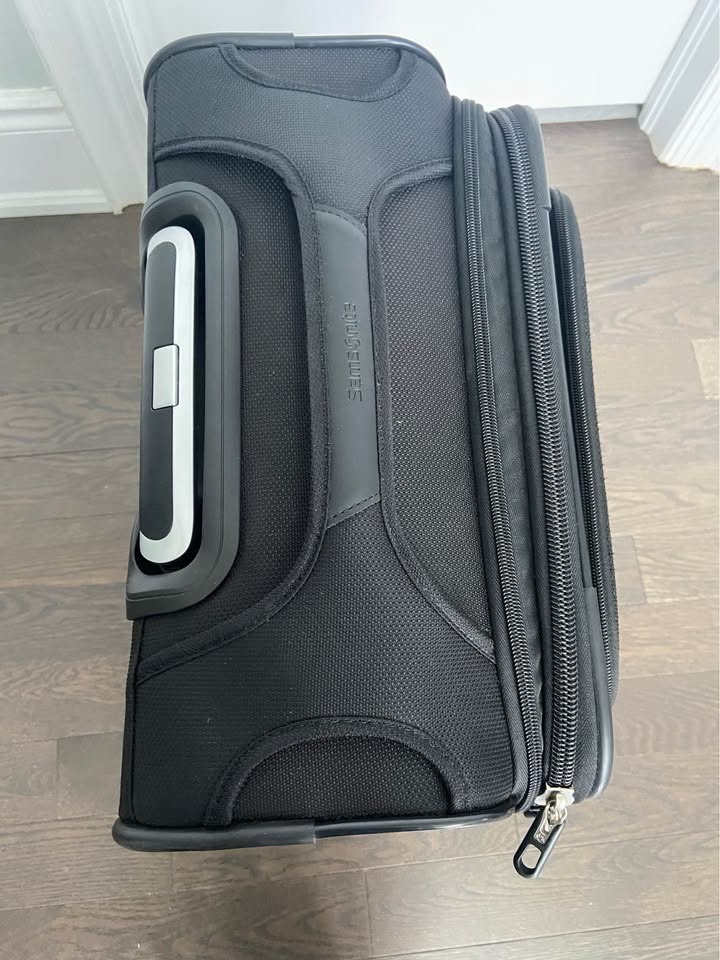 Carry-On Luggage with 4 Wheels - photo 5