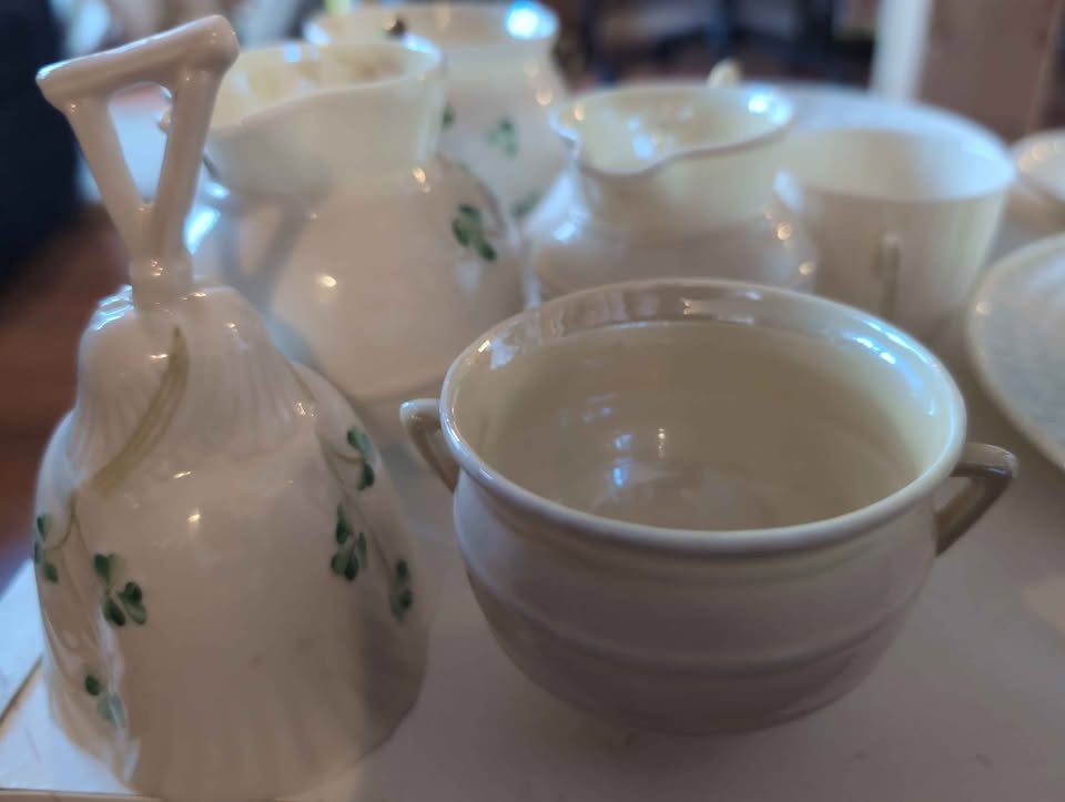 Vintage Belleek Ireland Shamrock Tea Set – Basketweave Porcelain - photo 4