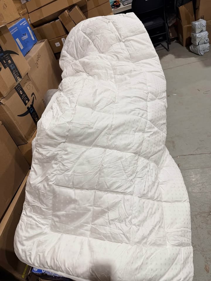 New Queen Size Mattress Thick Soft Cover - photo 4