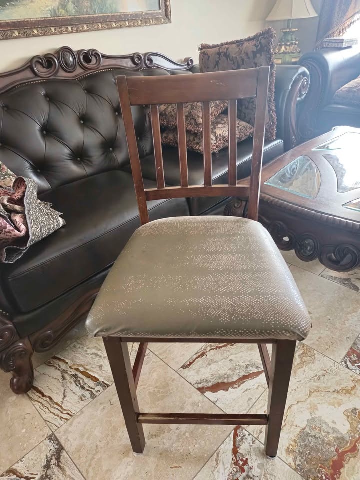 2 counter chairs - photo 2