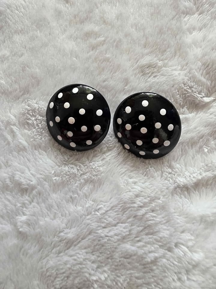 Vintage black and white poka dot earrings