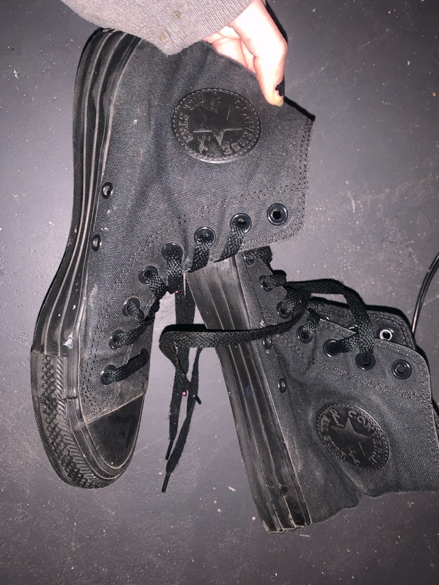 Converse High Tops Size Men's 6.5 Women's 8.5