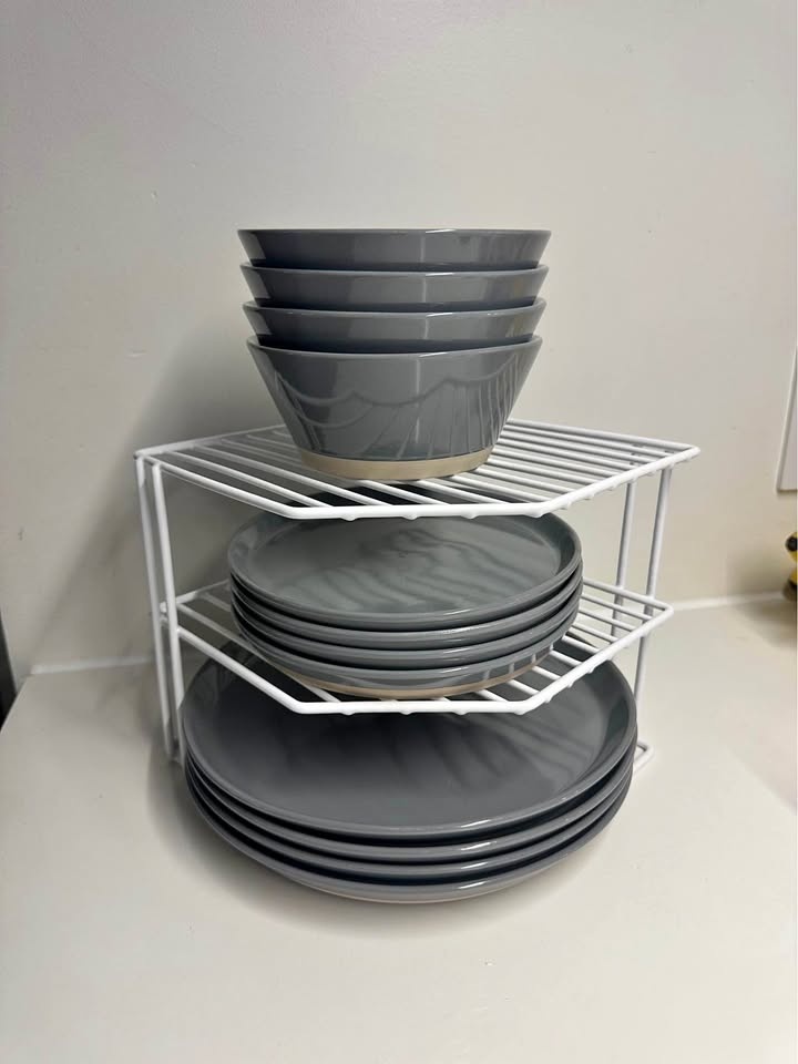 Plates and Bowls Set