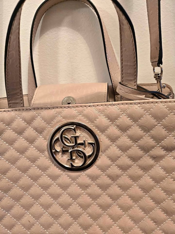 GUESS LEATHER BAG $80