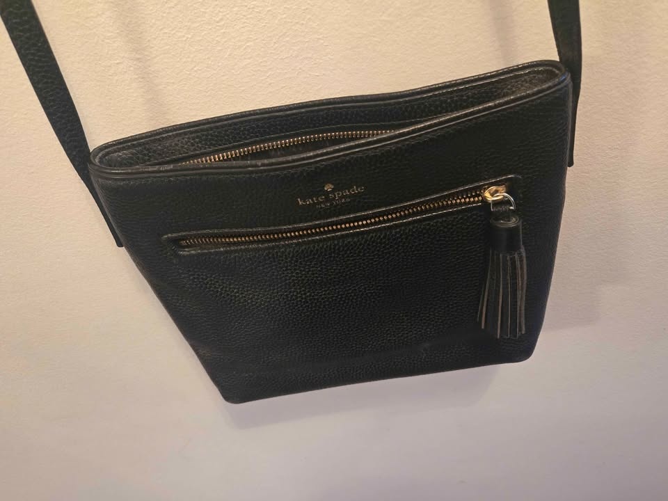 KATE SPADE BLACK CROSS BODY BAG $80 - photo 3