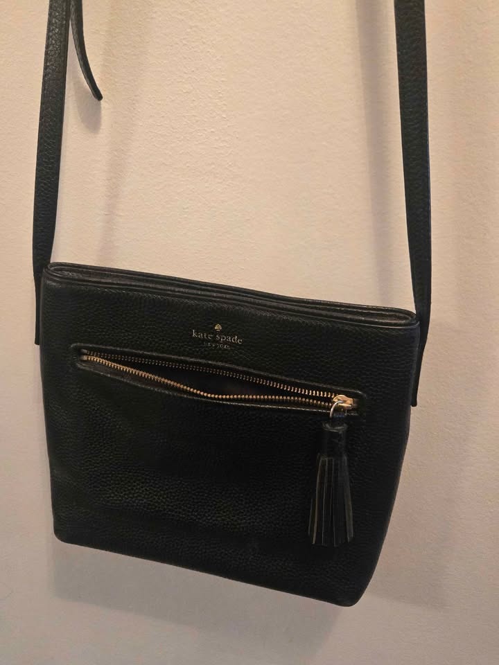KATE SPADE BLACK CROSS BODY BAG $80 - photo 4