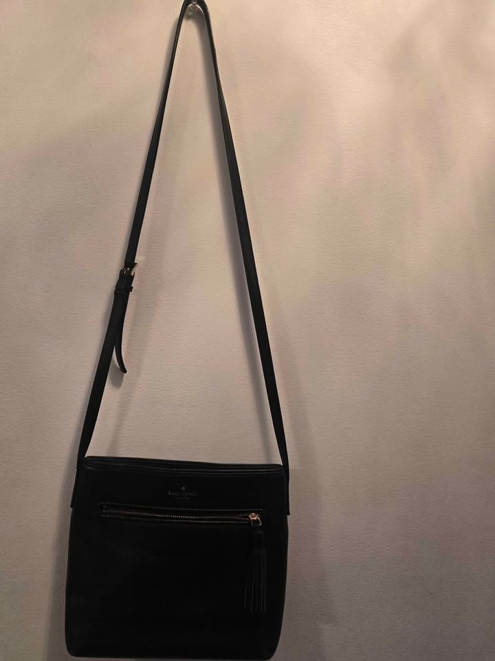 KATE SPADE BLACK CROSS BODY BAG $80 - photo 5