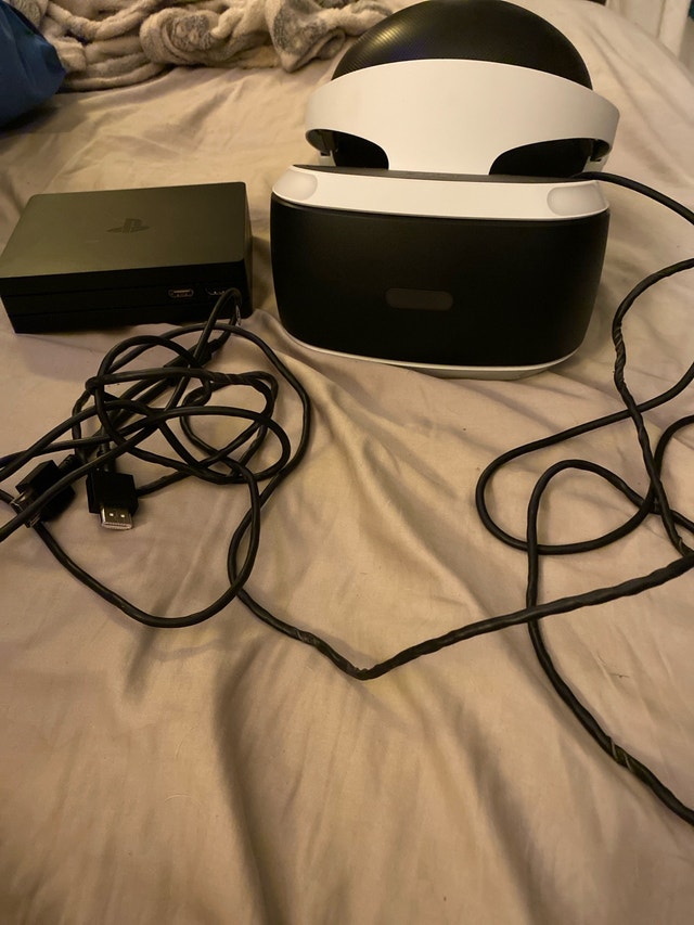 PS4 VR Headset and Processing Unit