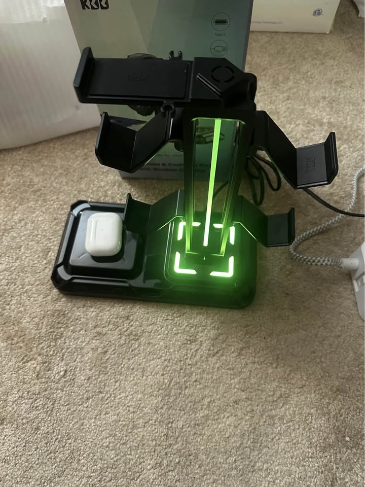 RGB Headphone & Controller Stand w/ Wireless Charging - photo 3
